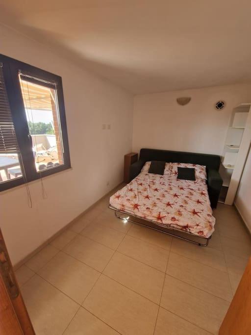 Terrazza A Nettuno E Chiesa Giubilare Santa Maria Goretti Dış mekan fotoğraf