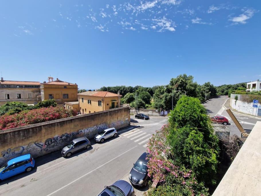 Terrazza A Nettuno E Chiesa Giubilare Santa Maria Goretti Dış mekan fotoğraf